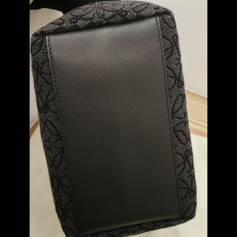 Loewe small Cubi 飯盒包-9