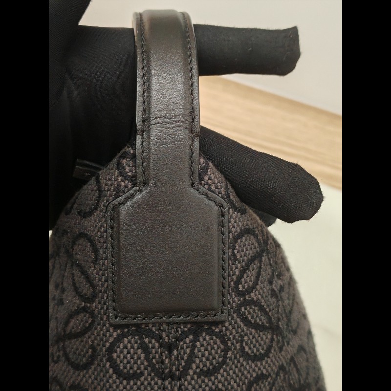 Loewe small Cubi 飯盒包-10