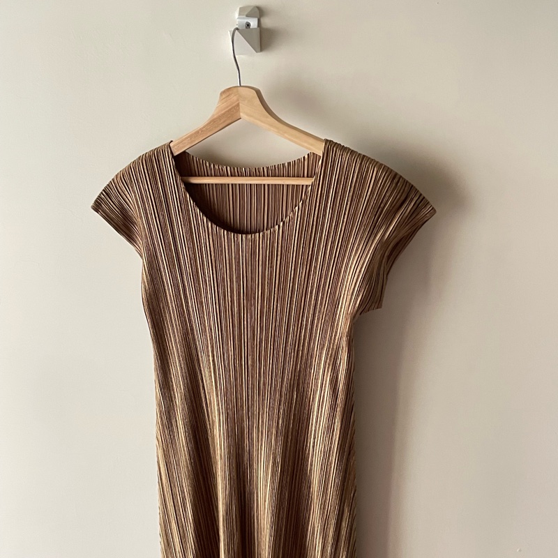 ▪️富貴選物FUGUEI▪️PP  三宅一生 金色緞面光澤 包袖洋裝-6