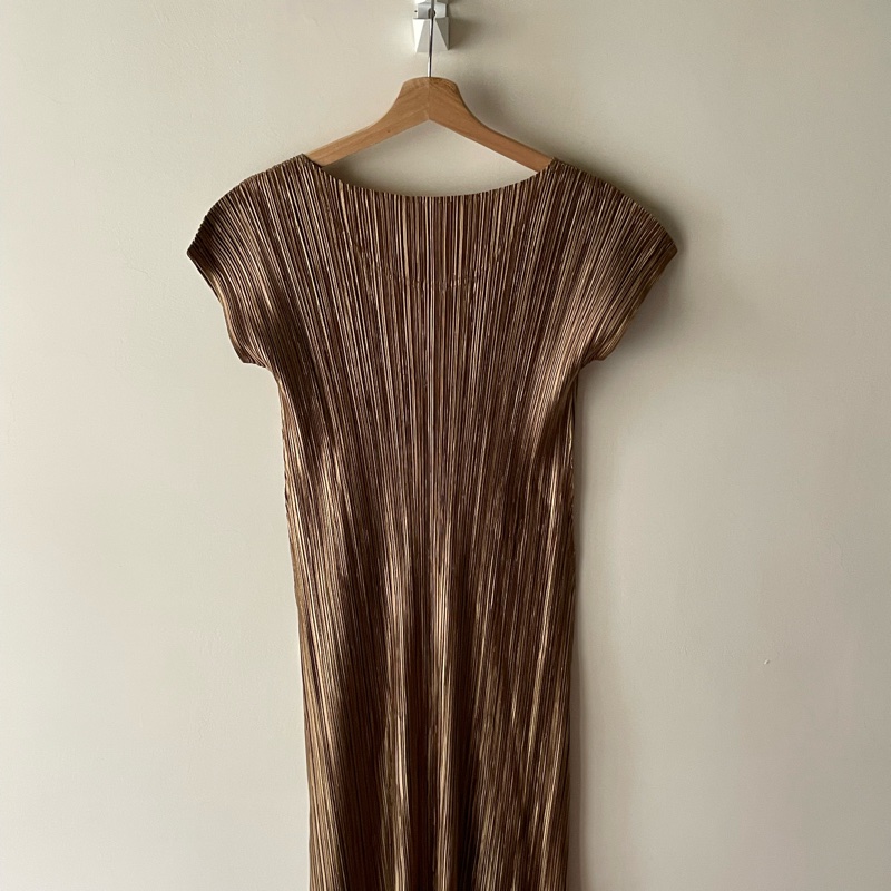 ▪️富貴選物FUGUEI▪️PP  三宅一生 金色緞面光澤 包袖洋裝-9