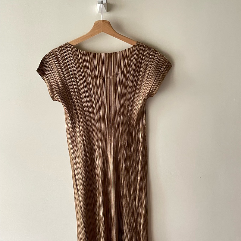 ▪️富貴選物FUGUEI▪️PP  三宅一生 金色緞面光澤 包袖洋裝-10