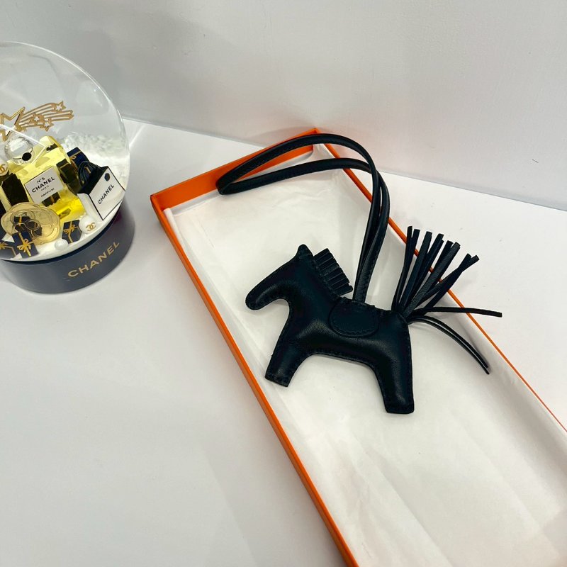 Hermes 黑色小馬2023離櫃-1