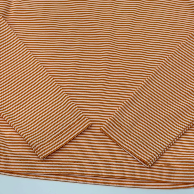 BURBERRY GOLF 夏款立領橫條超彈戰馬POLO上衣-5