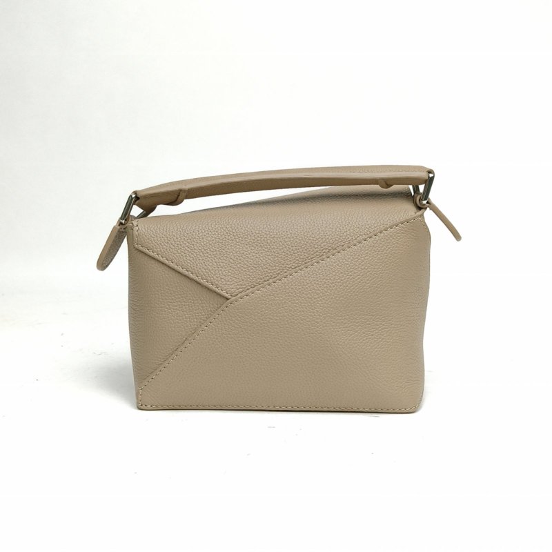 LOEWE Puzzle18幾何包迷你MINI淺灰色牛皮肩背包-2