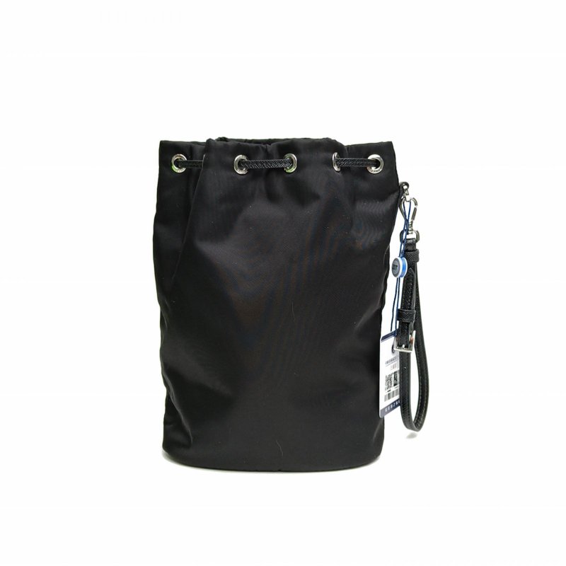 PRADA 黑色尼龍抽繩水桶手拿包肩背包-2