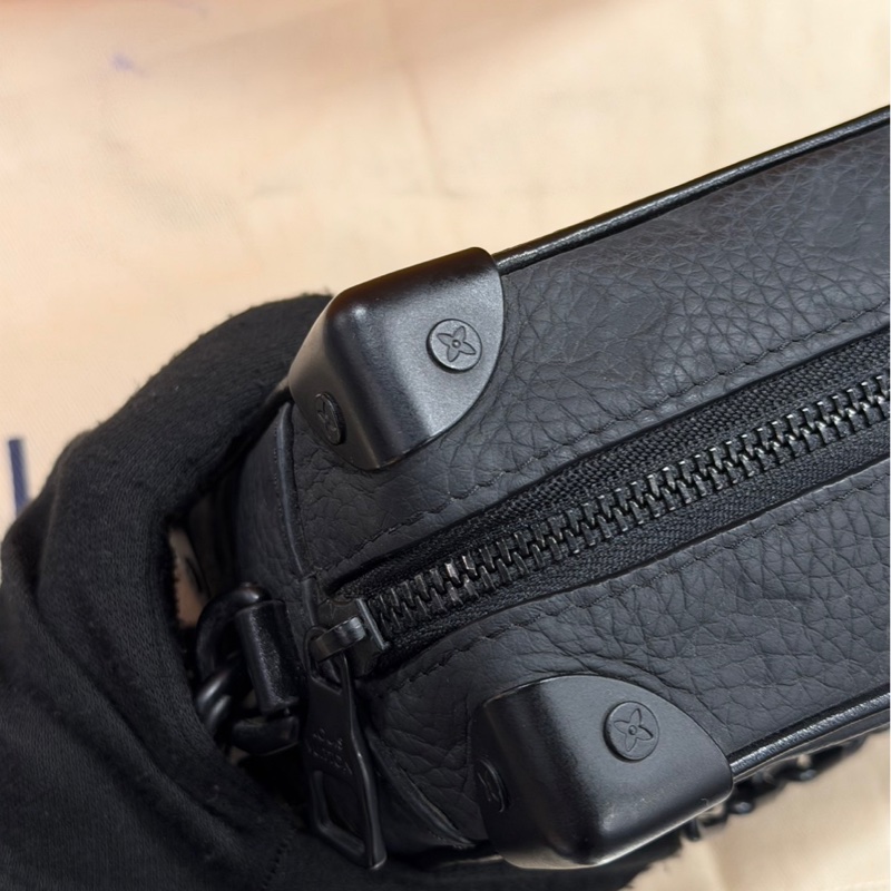 近新品🌟Louis Vuitton LV Mini Soft Trunk 黑色壓紋皮革｜Classic Trend CT精品｜台北東區實體-1