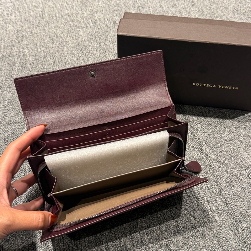 Bottega Veneta紅棕色長夾-1