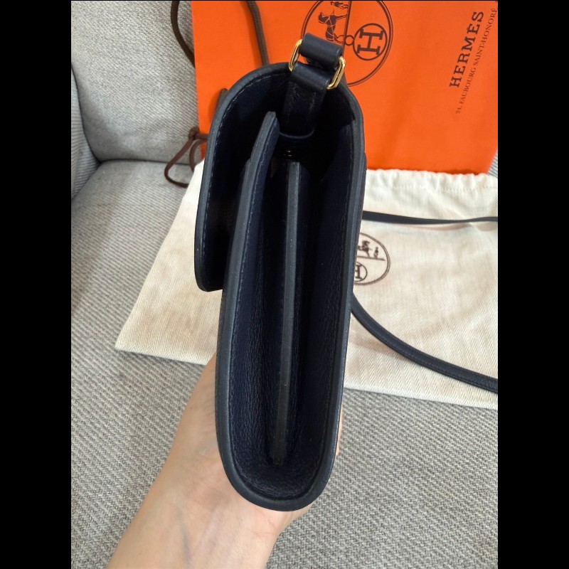 Hermes constance to go 夜晚藍金扣-13