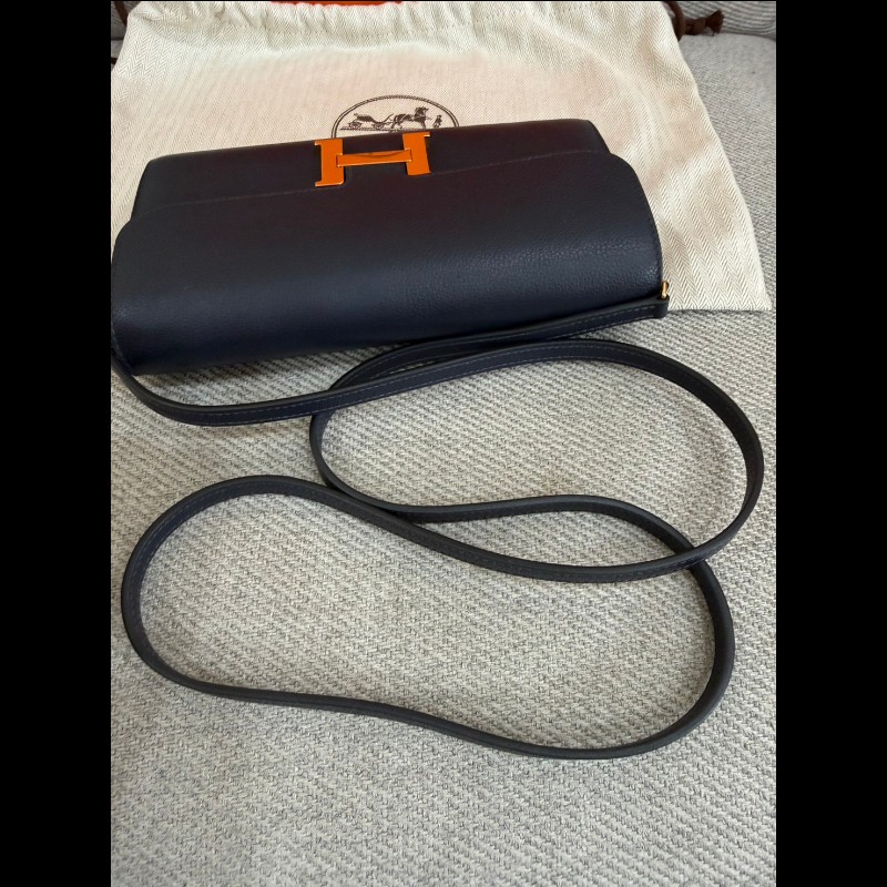 Hermes constance to go 夜晚藍金扣-23