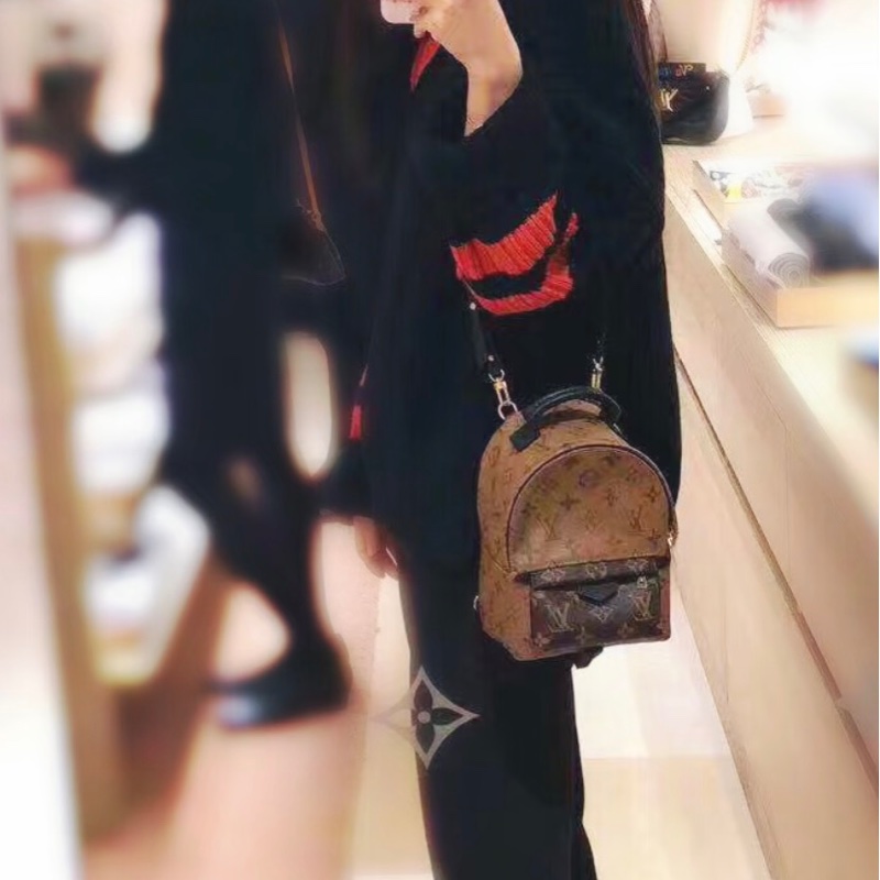 「JL精品代購」98新 LV 老花 拼接 小書包 ic芯片款-2