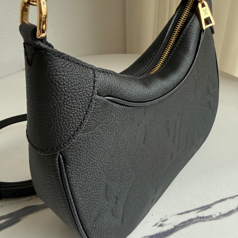 lv 黑壓紋半月腋下包 買不到了-3