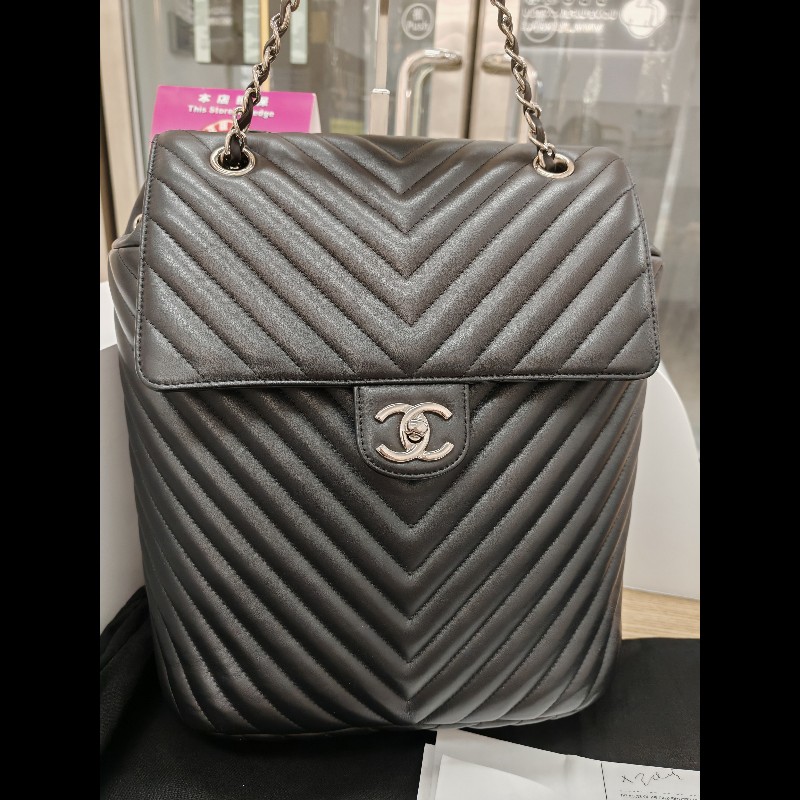 Chanel backpack 黑銀牛皮雙肩包-1