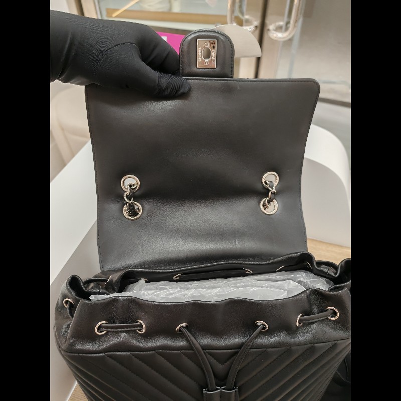 Chanel backpack 黑銀牛皮雙肩包-10
