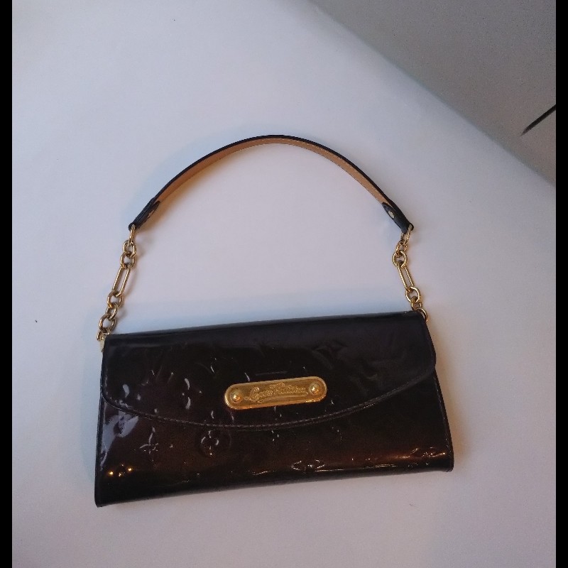 LV 金鍊咖紅亮皮vernis 腋下包-2