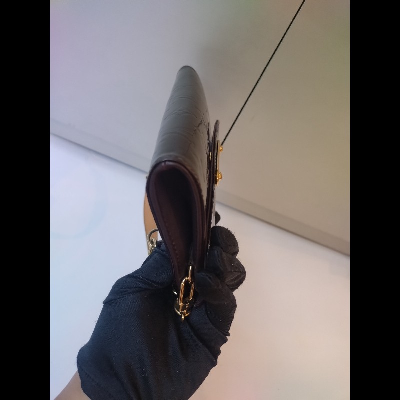 LV 金鍊咖紅亮皮vernis 腋下包-9