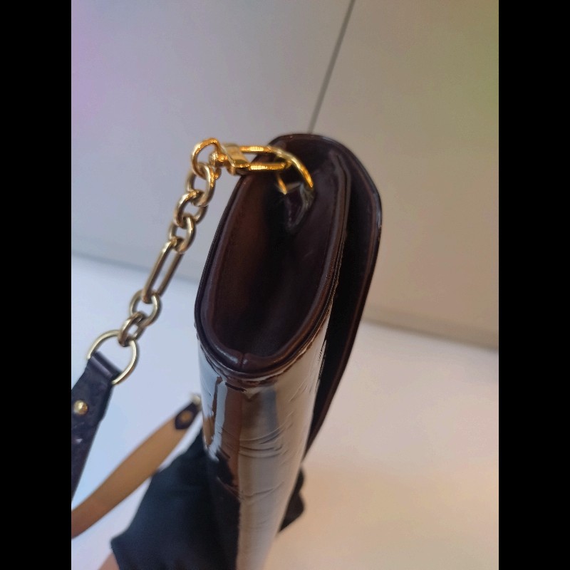 LV 金鍊咖紅亮皮vernis 腋下包-10