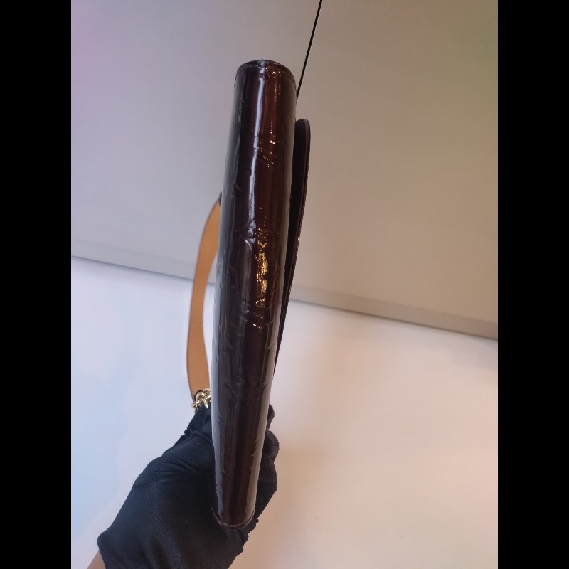 LV 金鍊咖紅亮皮vernis 腋下包-13