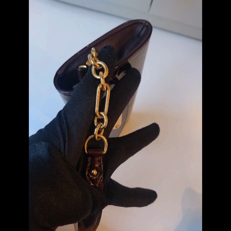 LV 金鍊咖紅亮皮vernis 腋下包-20