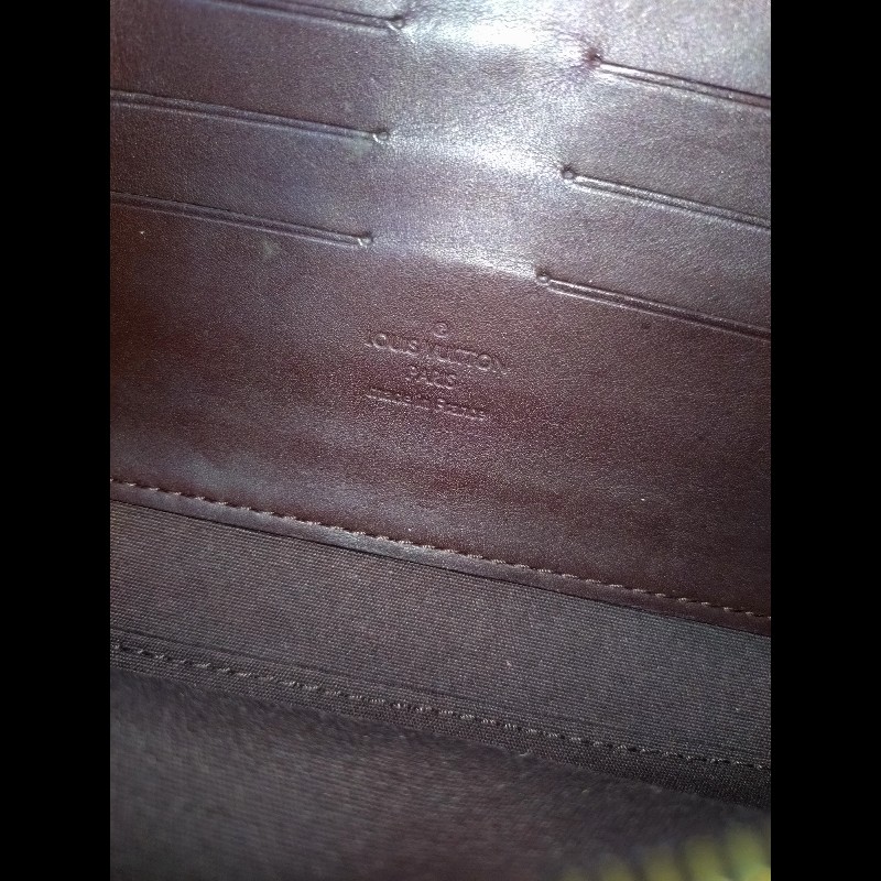 LV 金鍊咖紅亮皮vernis 腋下包-23