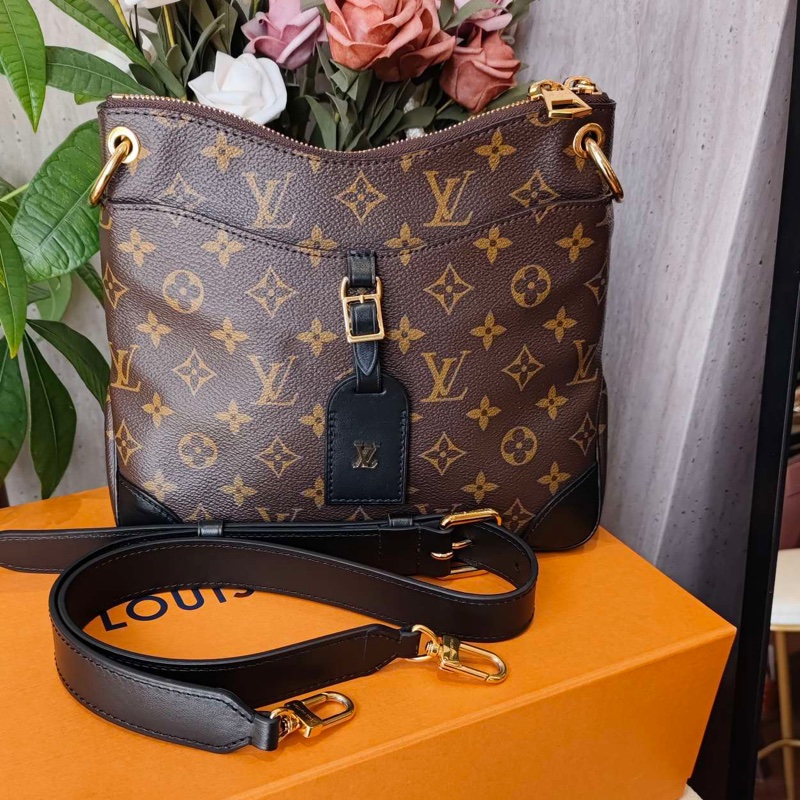 路易威登/Louis Vuitton Odeon Monogram 塗層帆布 24 x 22 x 8 芯片配塵袋-0