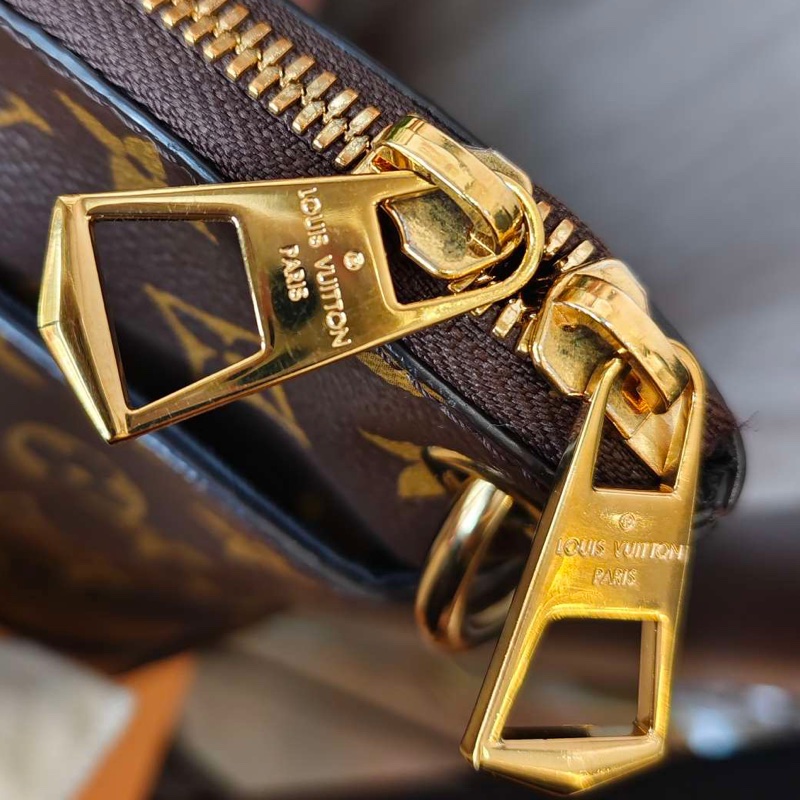 路易威登/Louis Vuitton Odeon Monogram 塗層帆布 24 x 22 x 8 芯片配塵袋-6