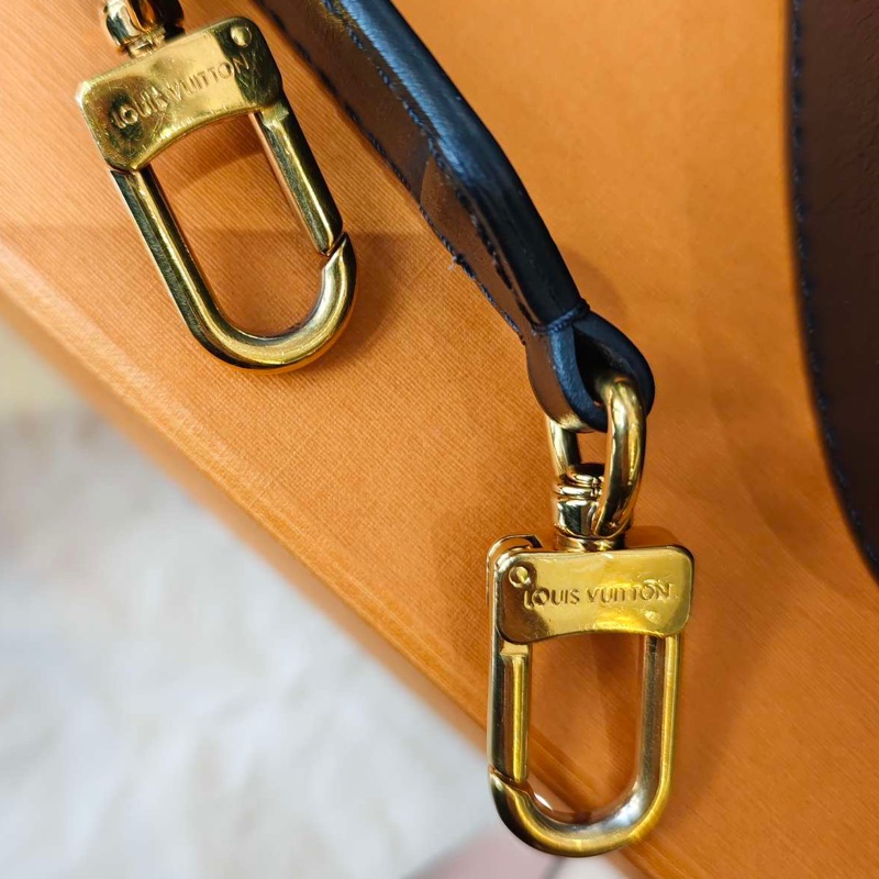 路易威登/Louis Vuitton Odeon Monogram 塗層帆布 24 x 22 x 8 芯片配塵袋-9