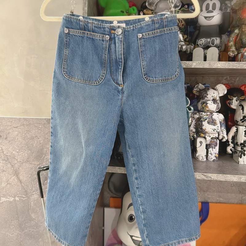 Chanel 大絲巾+牛仔褲 稀缺款👖時髦穿搭公式😻-5