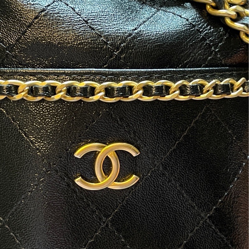 香奈兒Chanel 25c 黑金羊皮鏈條晶片款水桶包 -2
