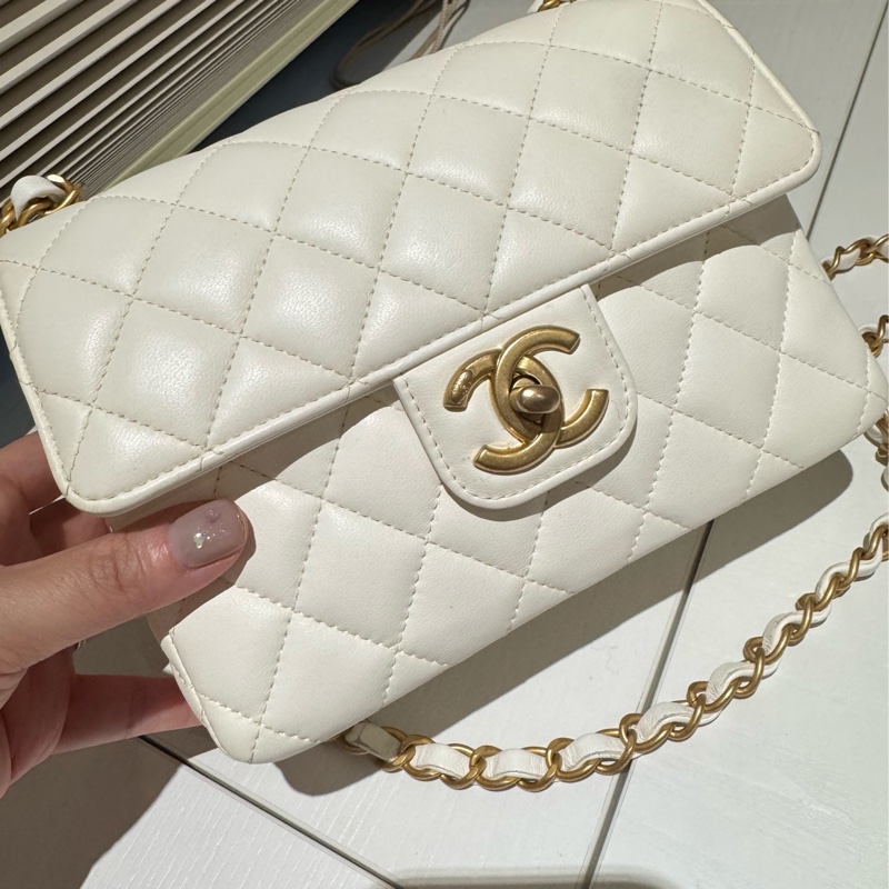 Chanel 籌碼口蓋包 白色-1