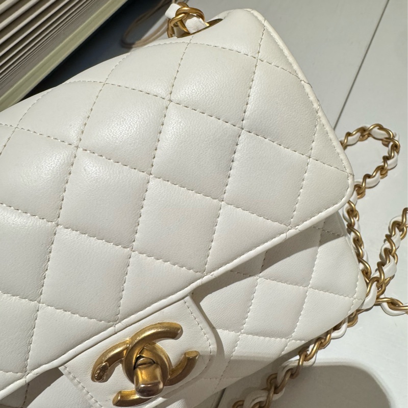 Chanel 籌碼口蓋包 白色-2