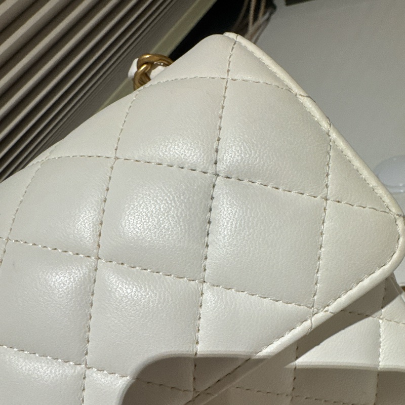 Chanel 籌碼口蓋包 白色-7