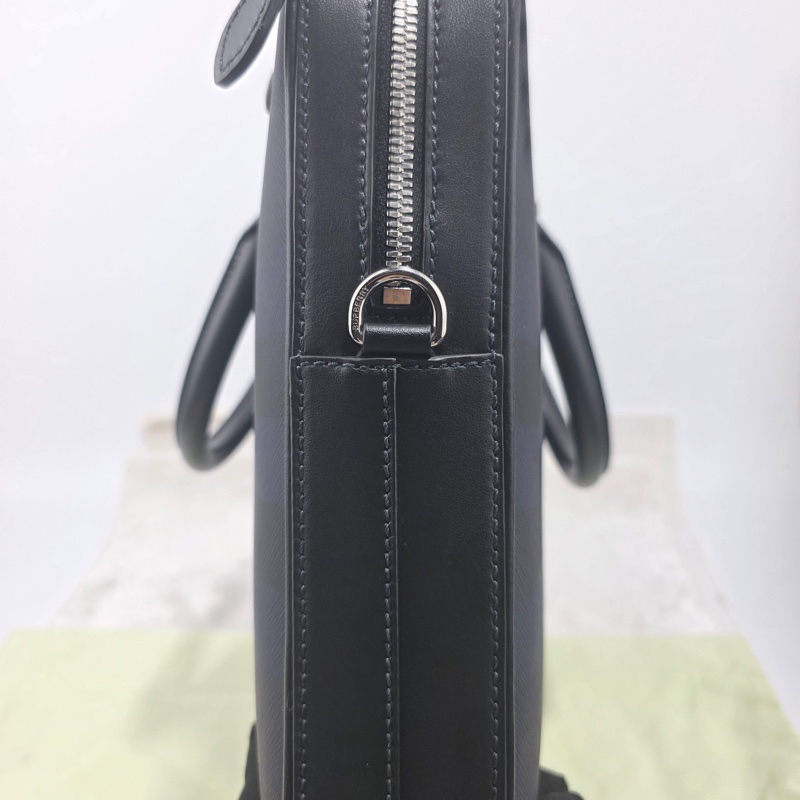 閒置新Burberry博柏利 可拆可调式肩背带拉链开合 小牛皮饰边 单肩斜挎手提包公文包 男款-4