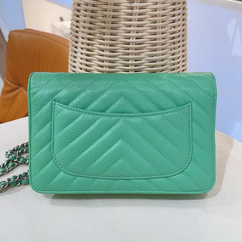 香奈兒薄荷綠V紋 woc鏈條包-2