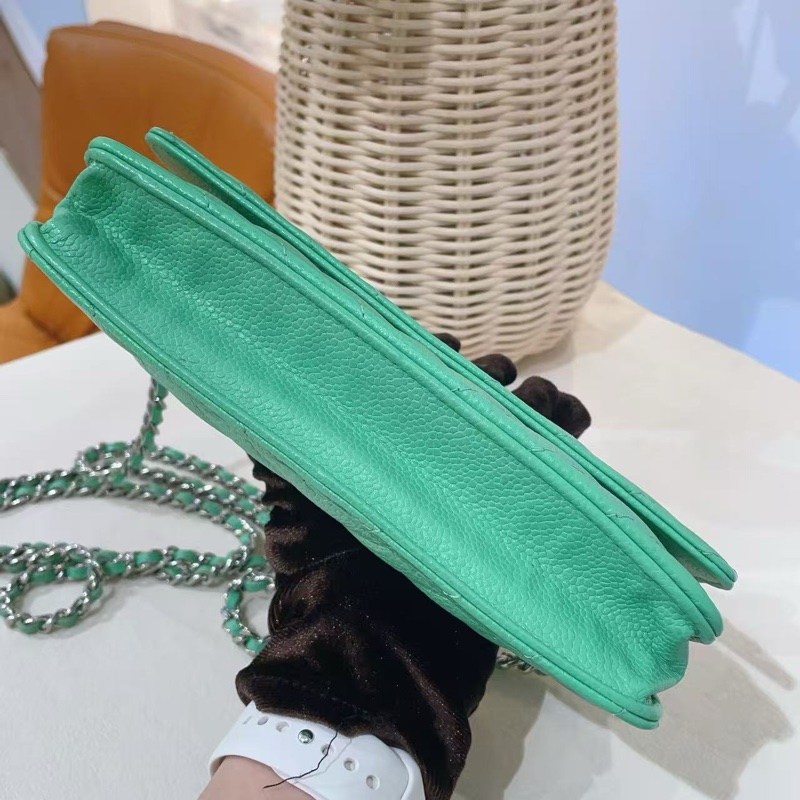 香奈兒薄荷綠V紋 woc鏈條包-3