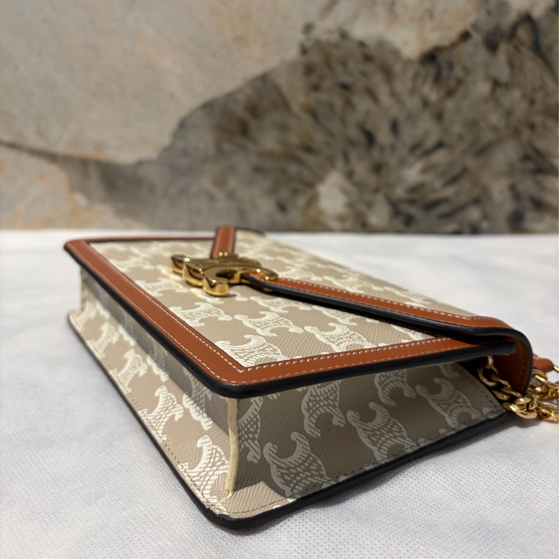 Celine燕麥拚咖 凱旋Triomphe WOC-6