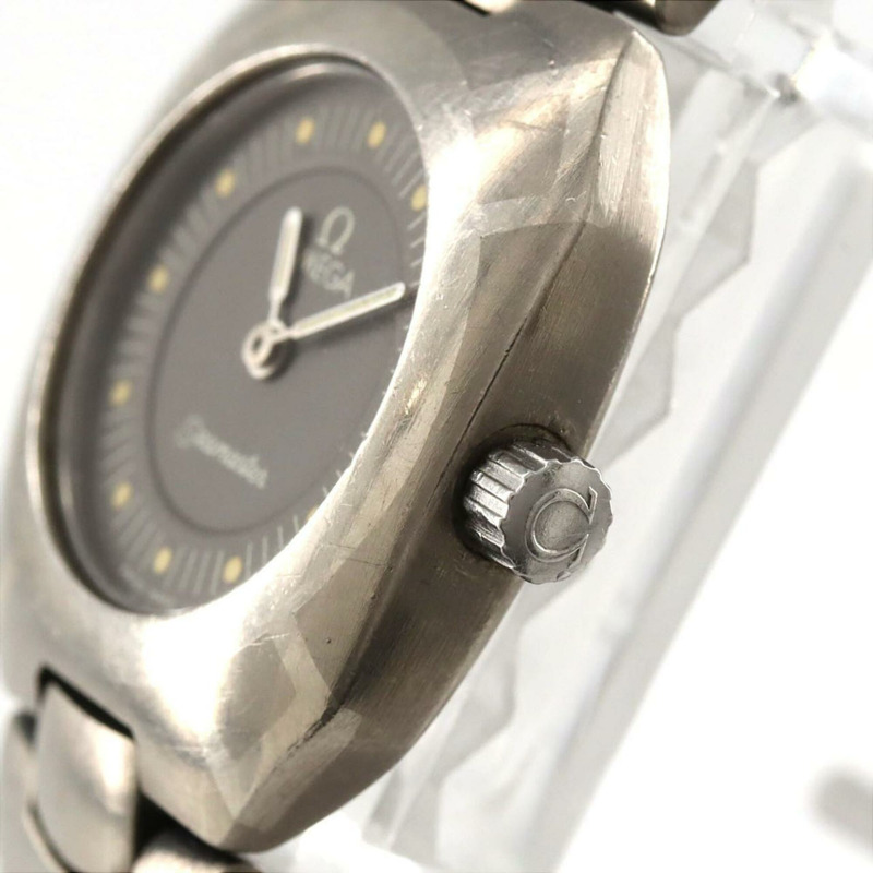 歐米茄海馬系列北極星TI石英錶-2