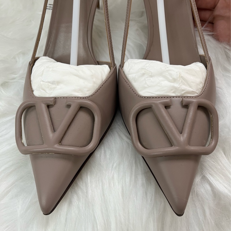 華倫天奴Valentino VLogo Signature Garavani牛皮高跟鞋 裸色 38.5碼-1