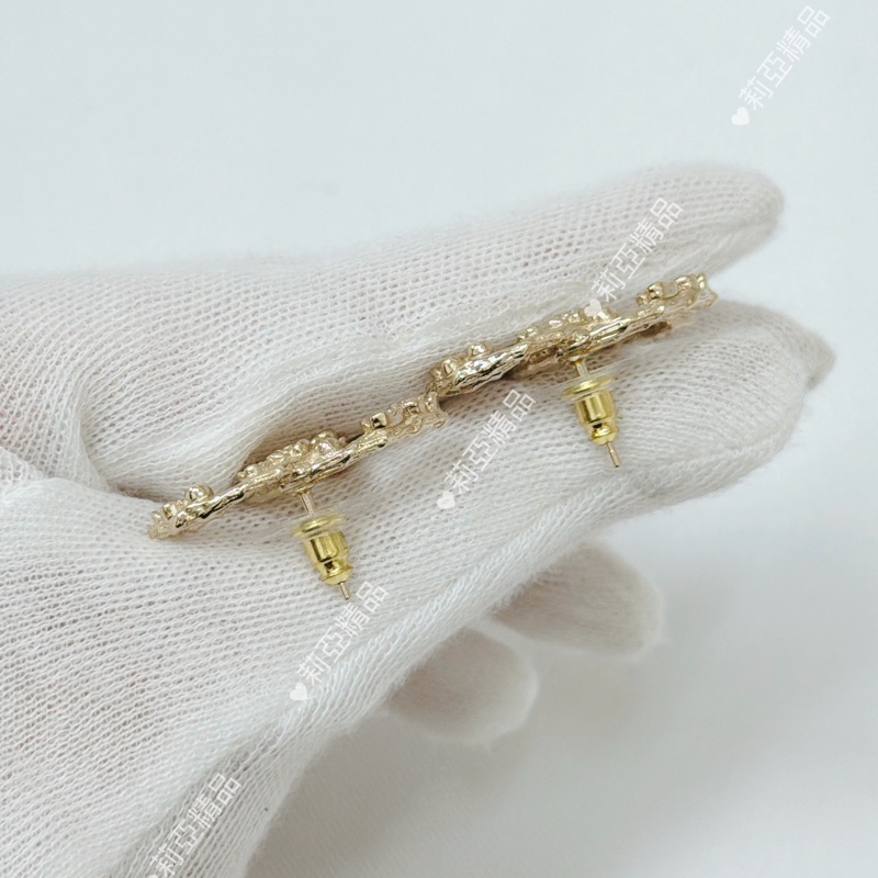 莉亞精品♡ Chanel 淡金山茶花立體耳環 二手美品-4