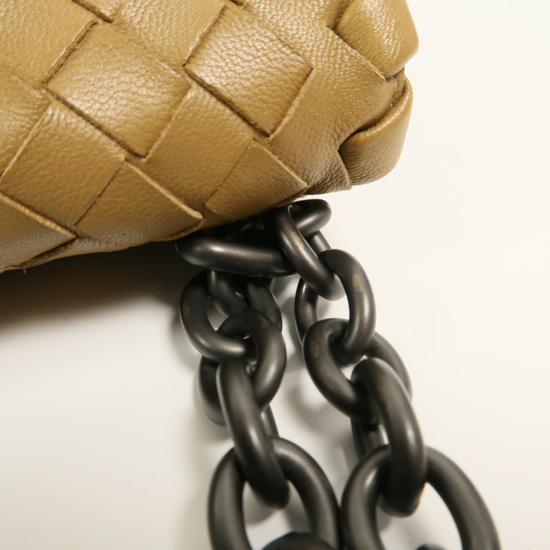 BOTTEGA VENETA 羊皮皮革Chain Shoulder鏈帶肩背袋-15