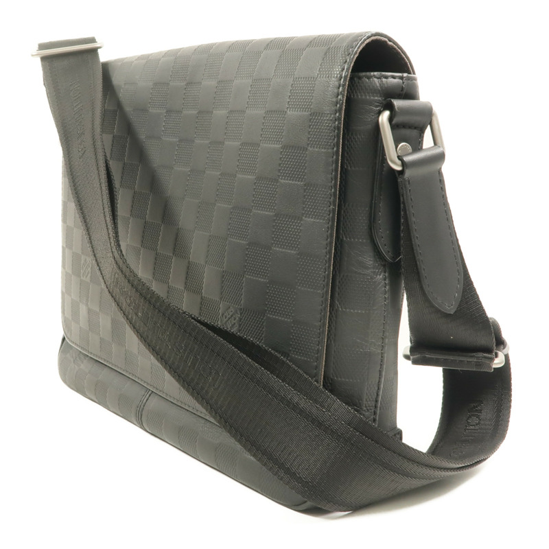 LOUIS VUITTON Monogram Eclipse District PM肩背袋-2