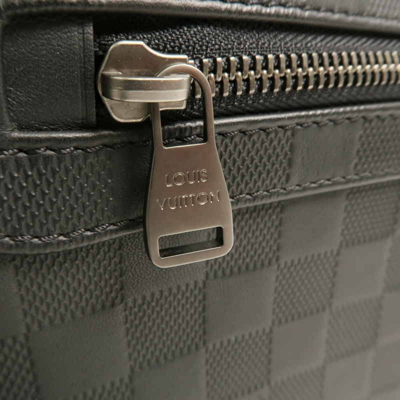 LOUIS VUITTON Monogram Eclipse District PM肩背袋-10