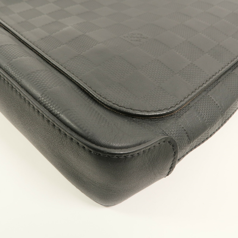 LOUIS VUITTON Monogram Eclipse District PM肩背袋-11