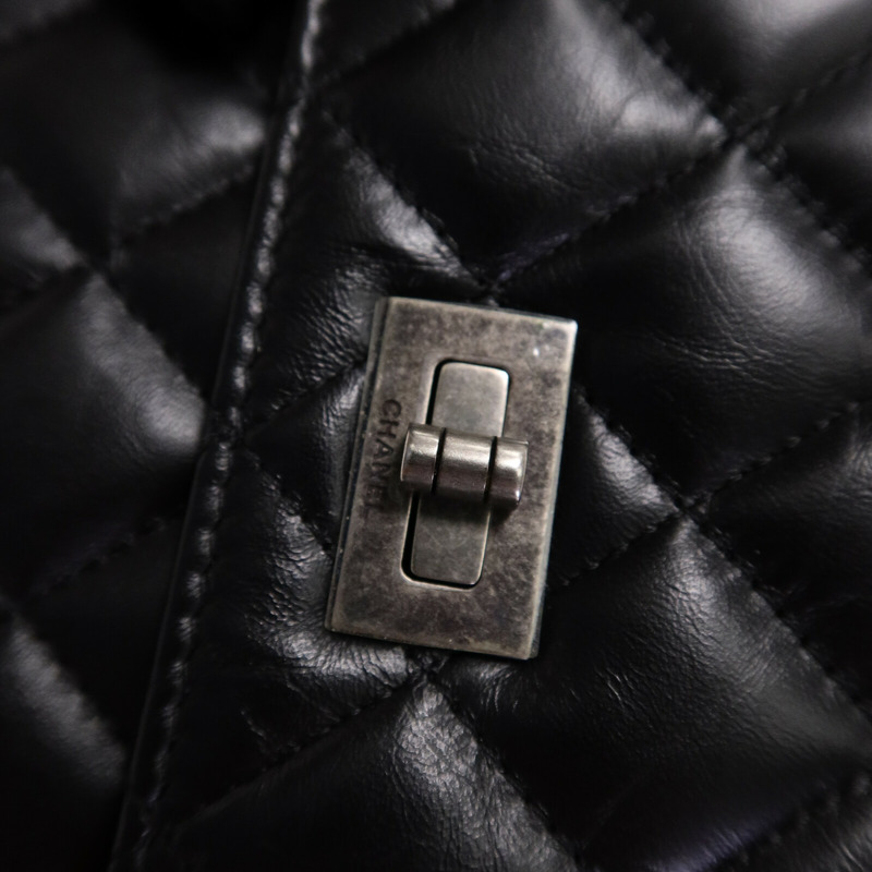 CHANEL 牛皮皮革2.55 Reissue鏈帶肩背袋-6