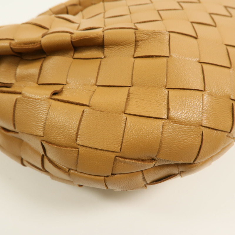BOTTEGA VENETA 羊皮皮革Mini Jodie手挽袋-11