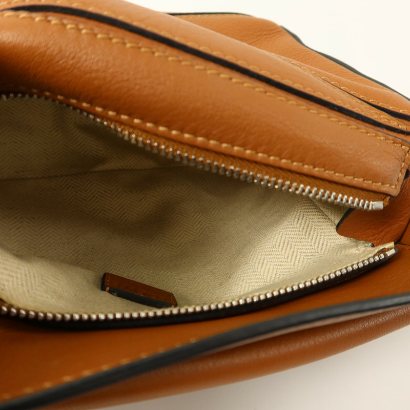 LOEWE 牛皮皮革Mini Puzzle手挽肩背兩用袋-4