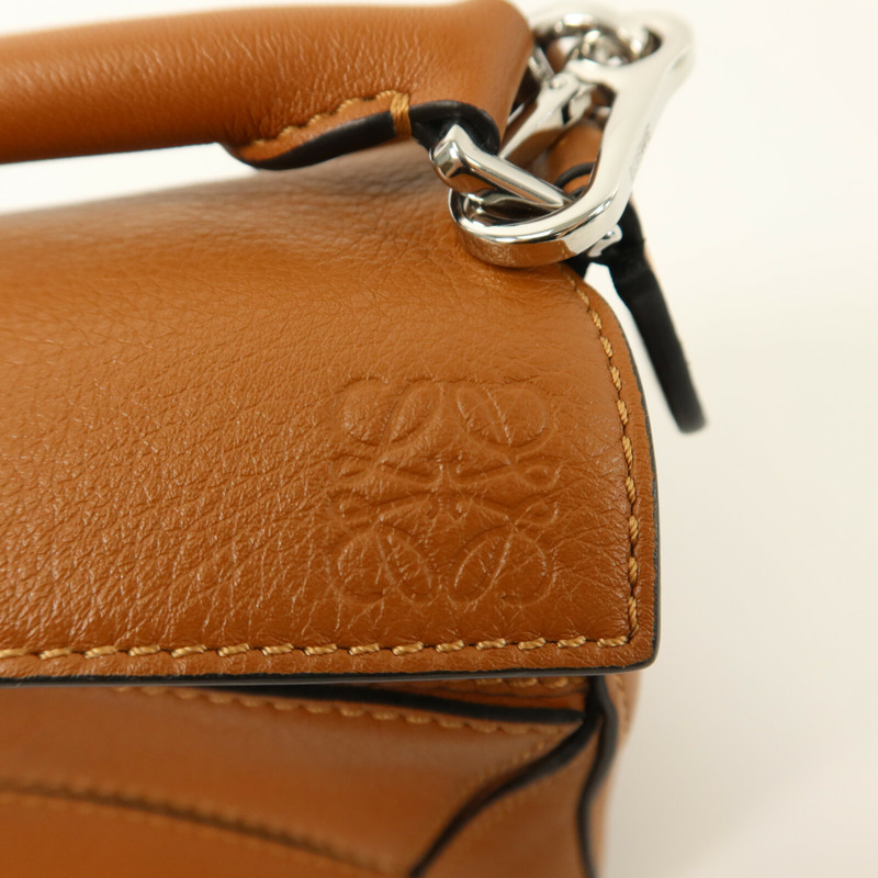 LOEWE 牛皮皮革Mini Puzzle手挽肩背兩用袋-5