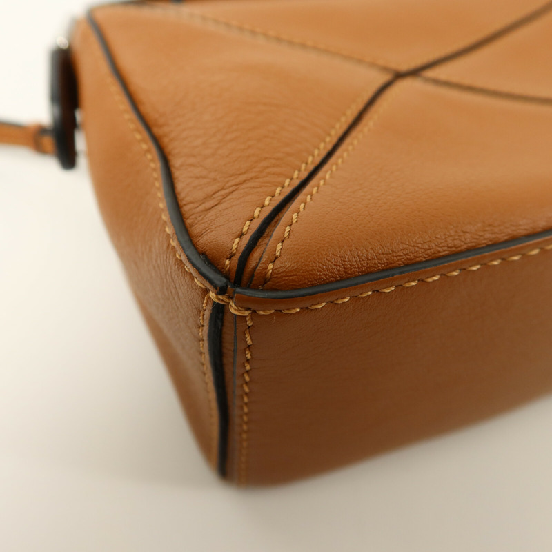 LOEWE 牛皮皮革Mini Puzzle手挽肩背兩用袋-12