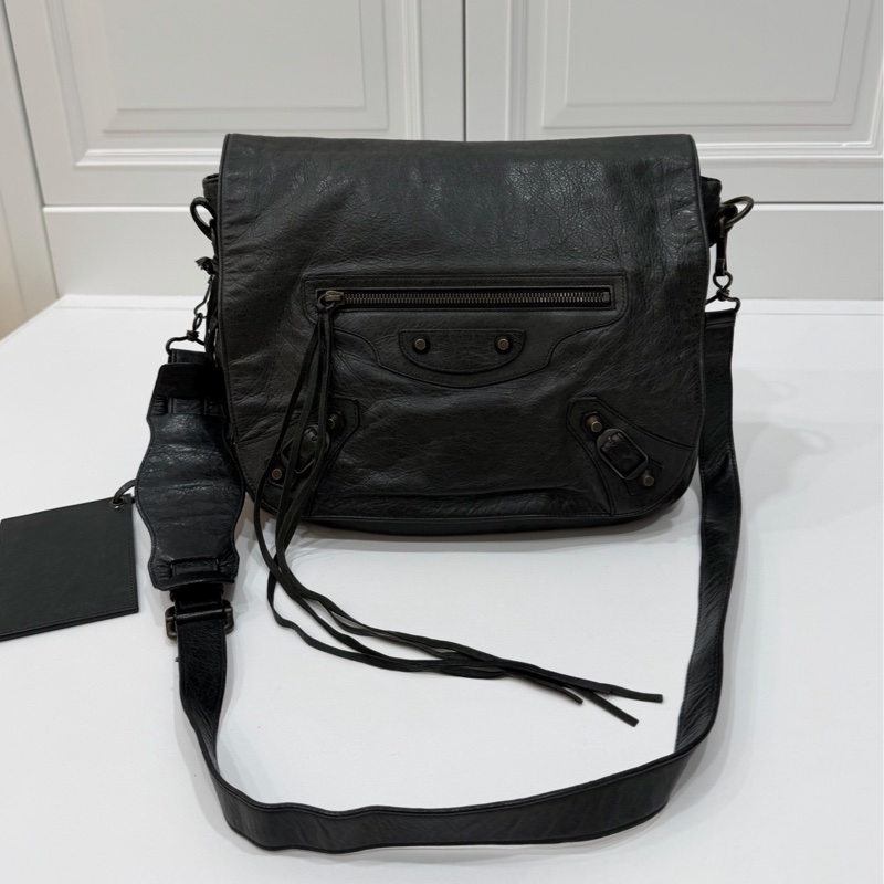 Balenciaga 巴黎世家 NeoFolk 黑色 郵差包 斜背包 肩背包 側背包 手提包-0