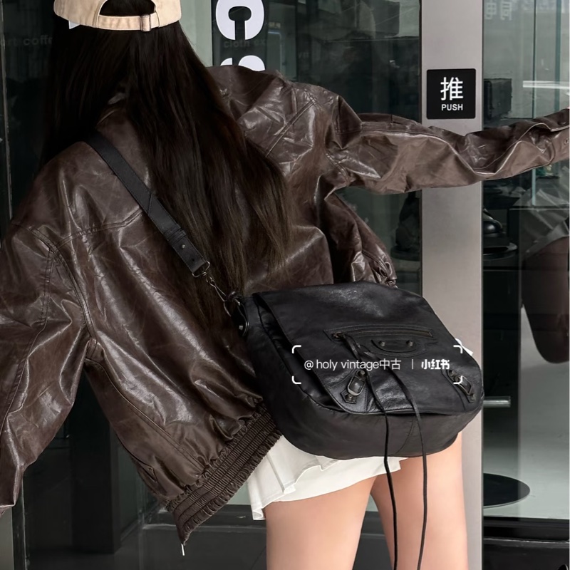 Balenciaga 巴黎世家 NeoFolk 黑色 郵差包 斜背包 肩背包 側背包 手提包-3