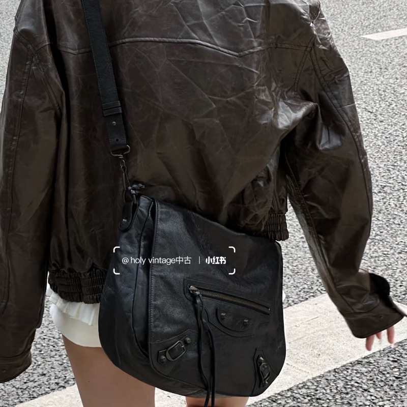 Balenciaga 巴黎世家 NeoFolk 黑色 郵差包 斜背包 肩背包 側背包 手提包-13